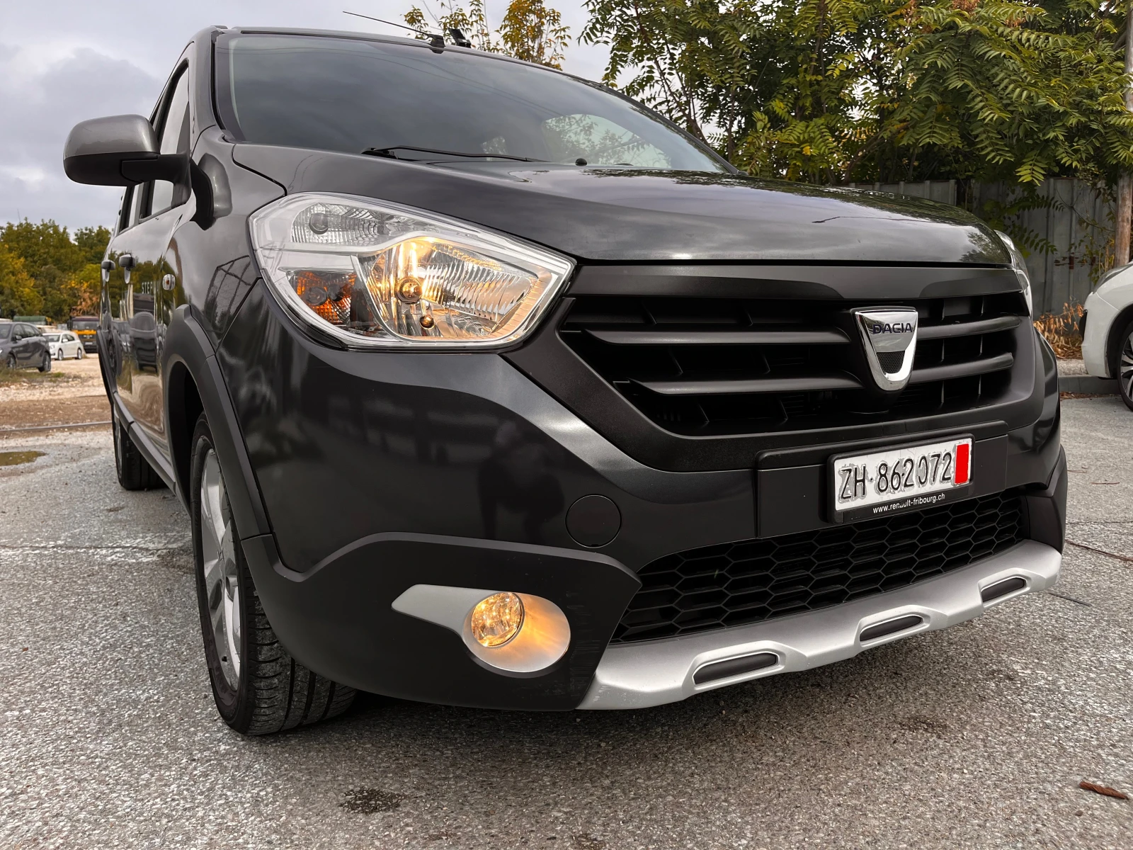 Dacia Lodgy 1.2 STEPWAY 7M - изображение 6