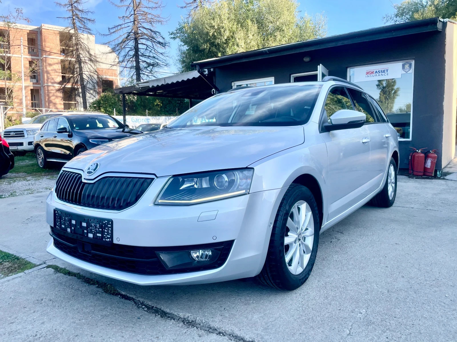 Skoda Octavia 1.8TSi Автоматик Камера Дистроник Швейцария - [1] 