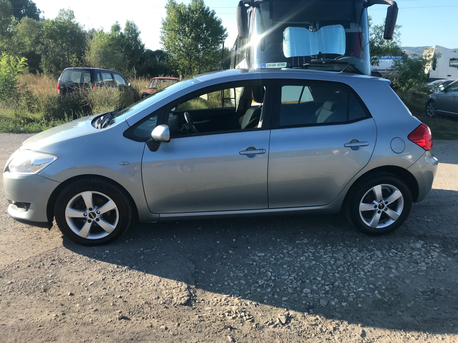 Toyota Auris 1.6I Автомат  - изображение 6