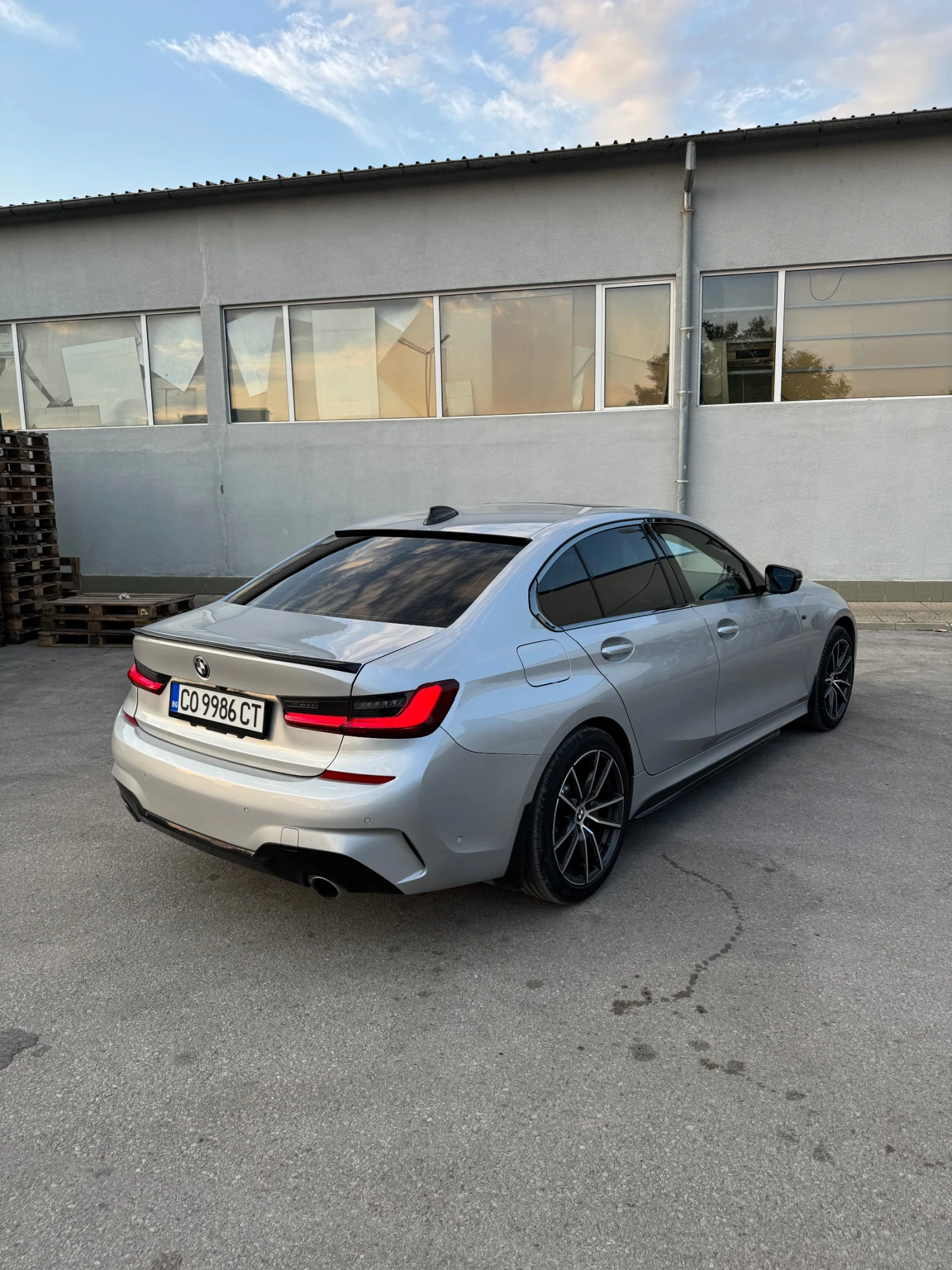 BMW 330 I  | Mobile.bg   11