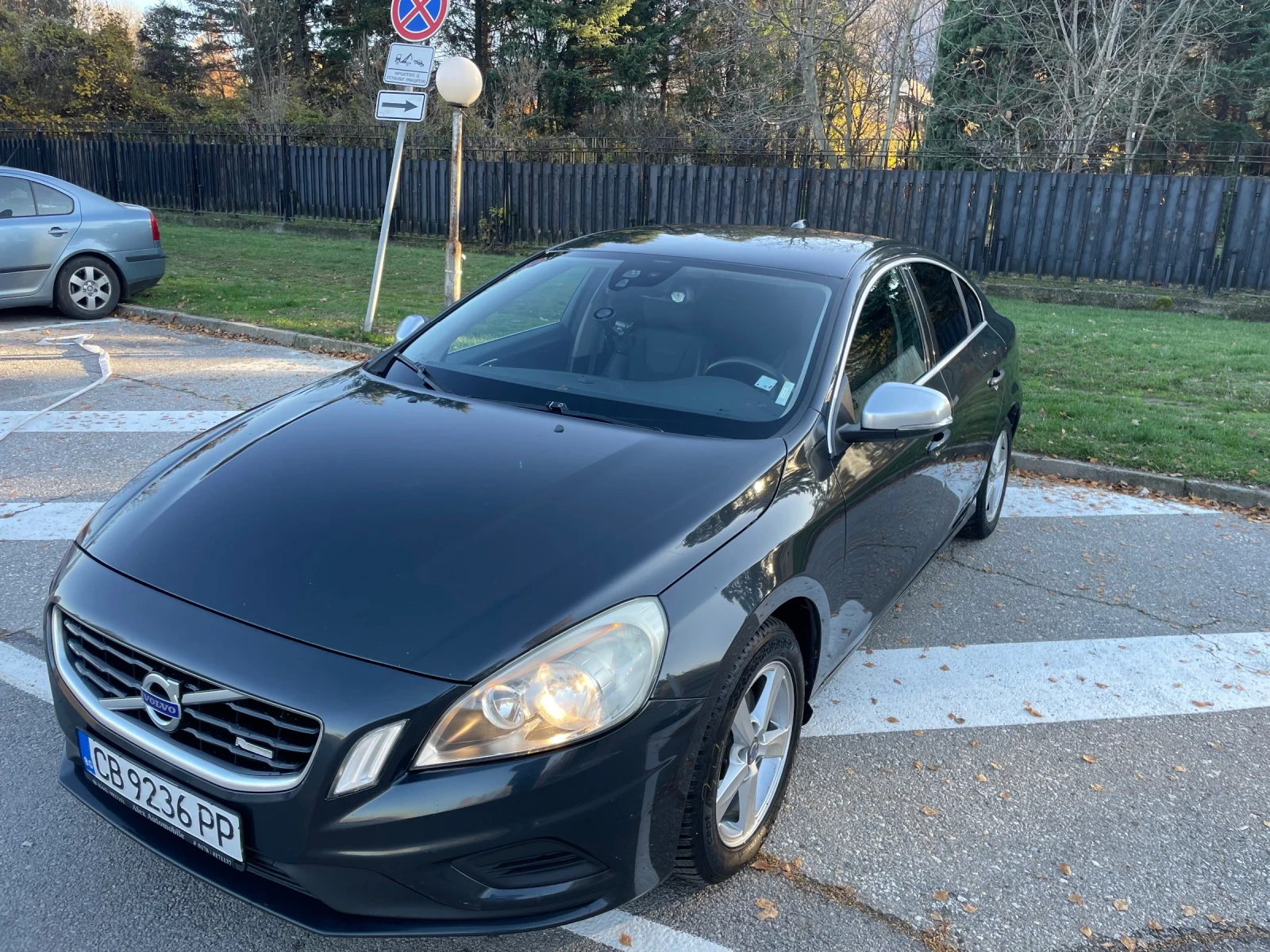 Volvo S60 R Design  - изображение 2