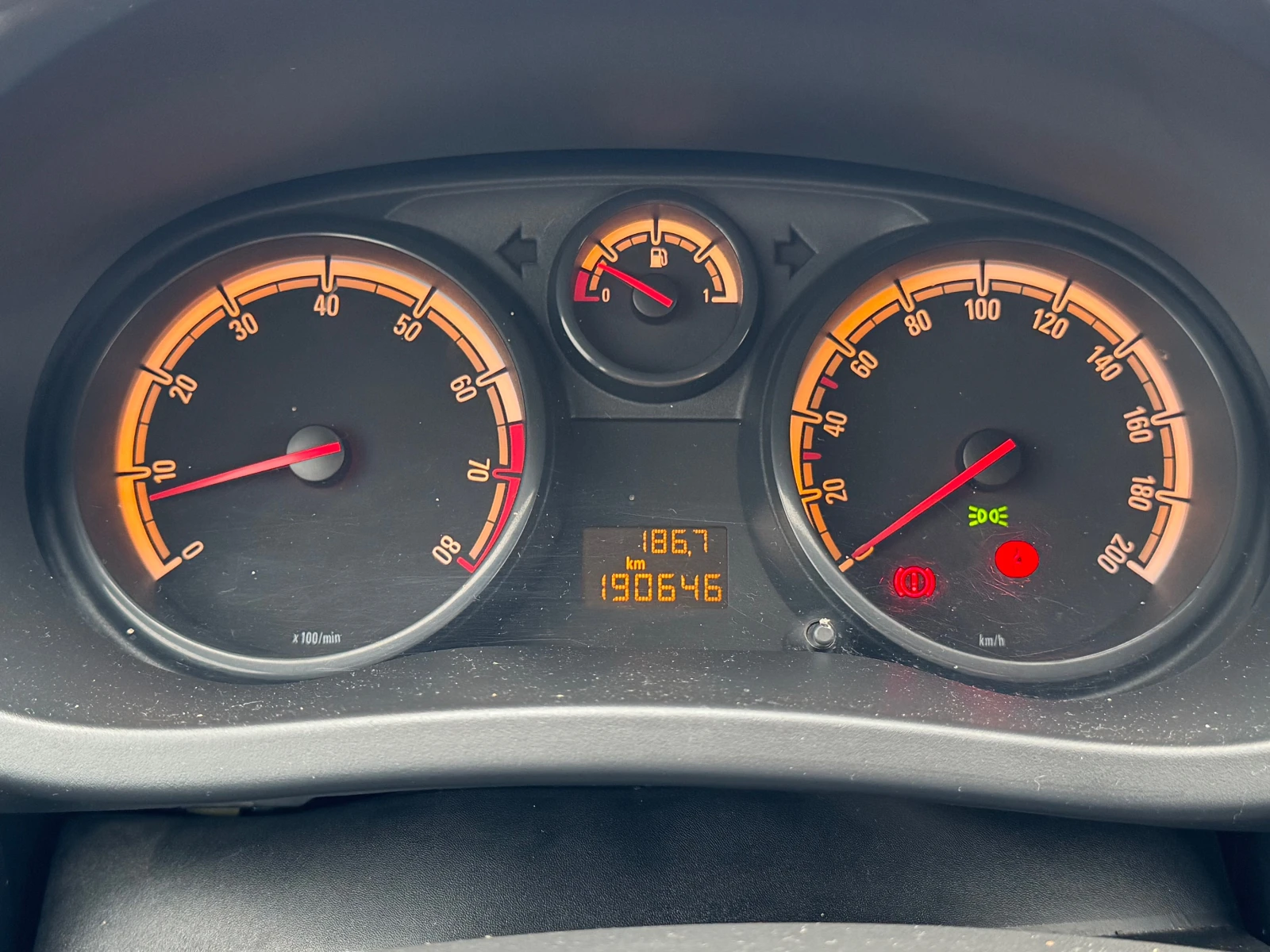 Opel Corsa  - изображение 7