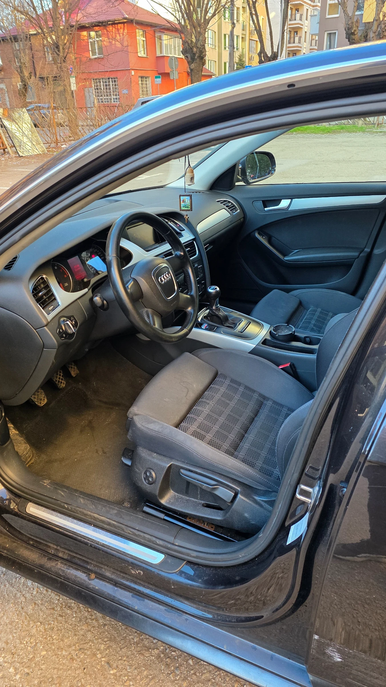 Audi A4 B8 1, 8 TFSI , снимка 9 - Автомобили и джипове - 53889986