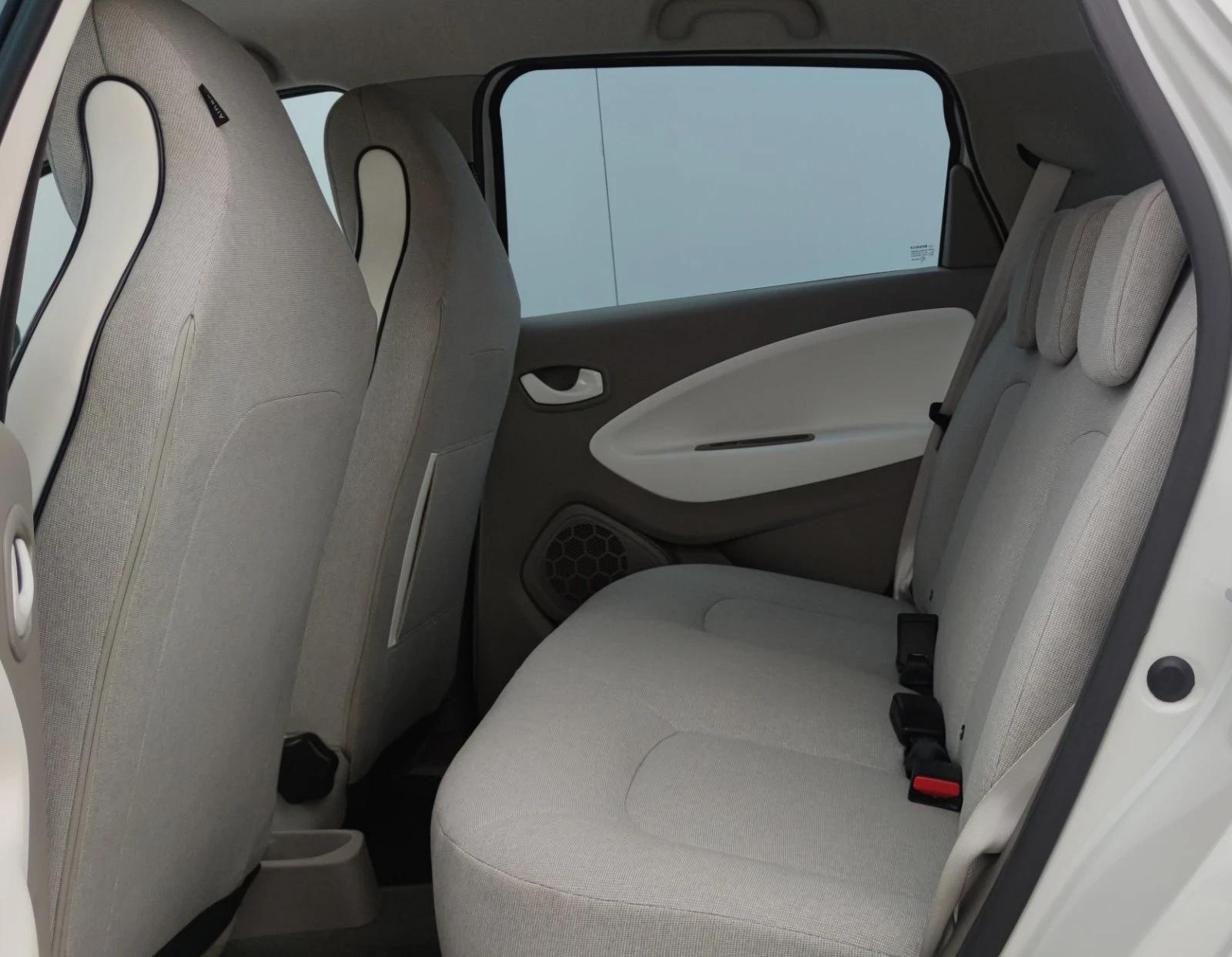 Renault Zoe, снимка 13 - Автомобили и джипове - 54084423