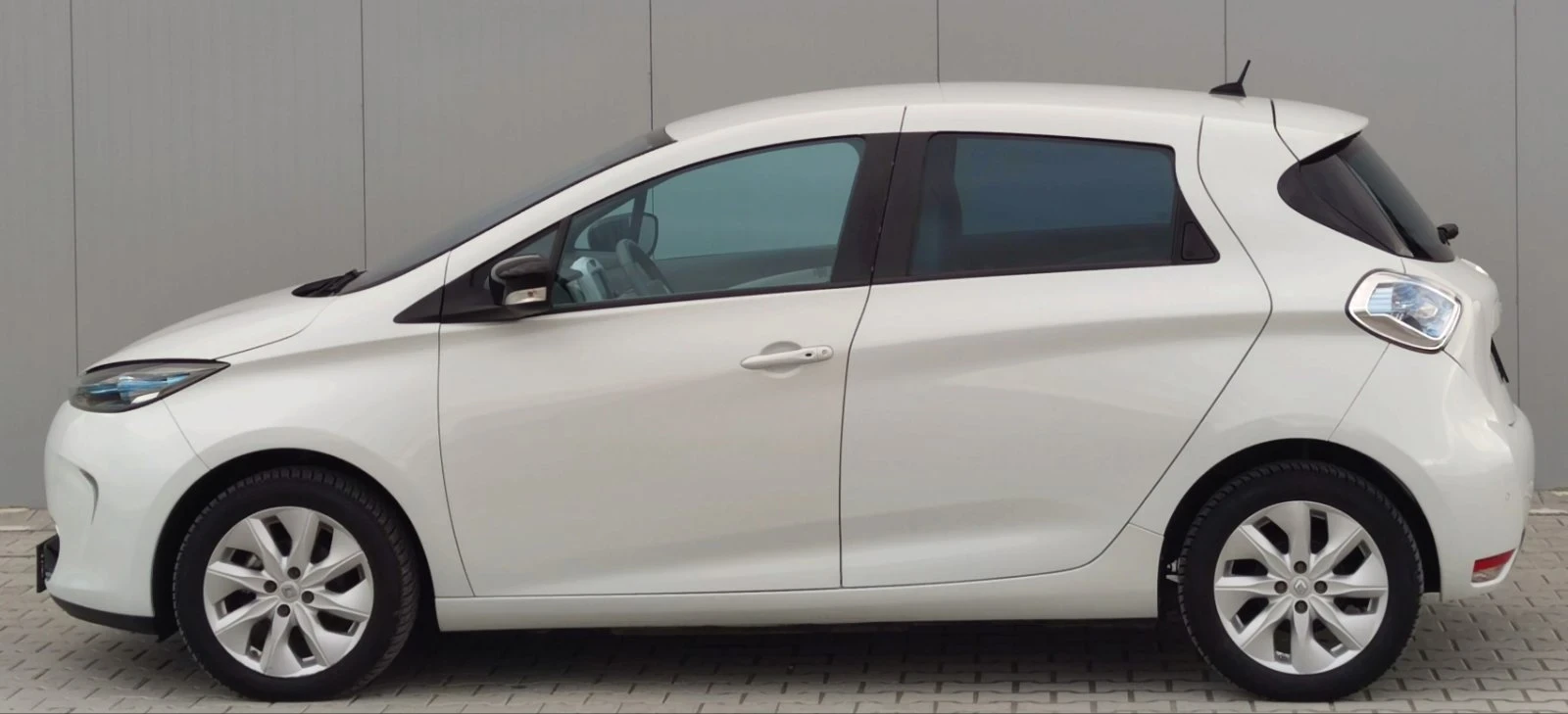 Renault Zoe, снимка 5 - Автомобили и джипове - 54084423