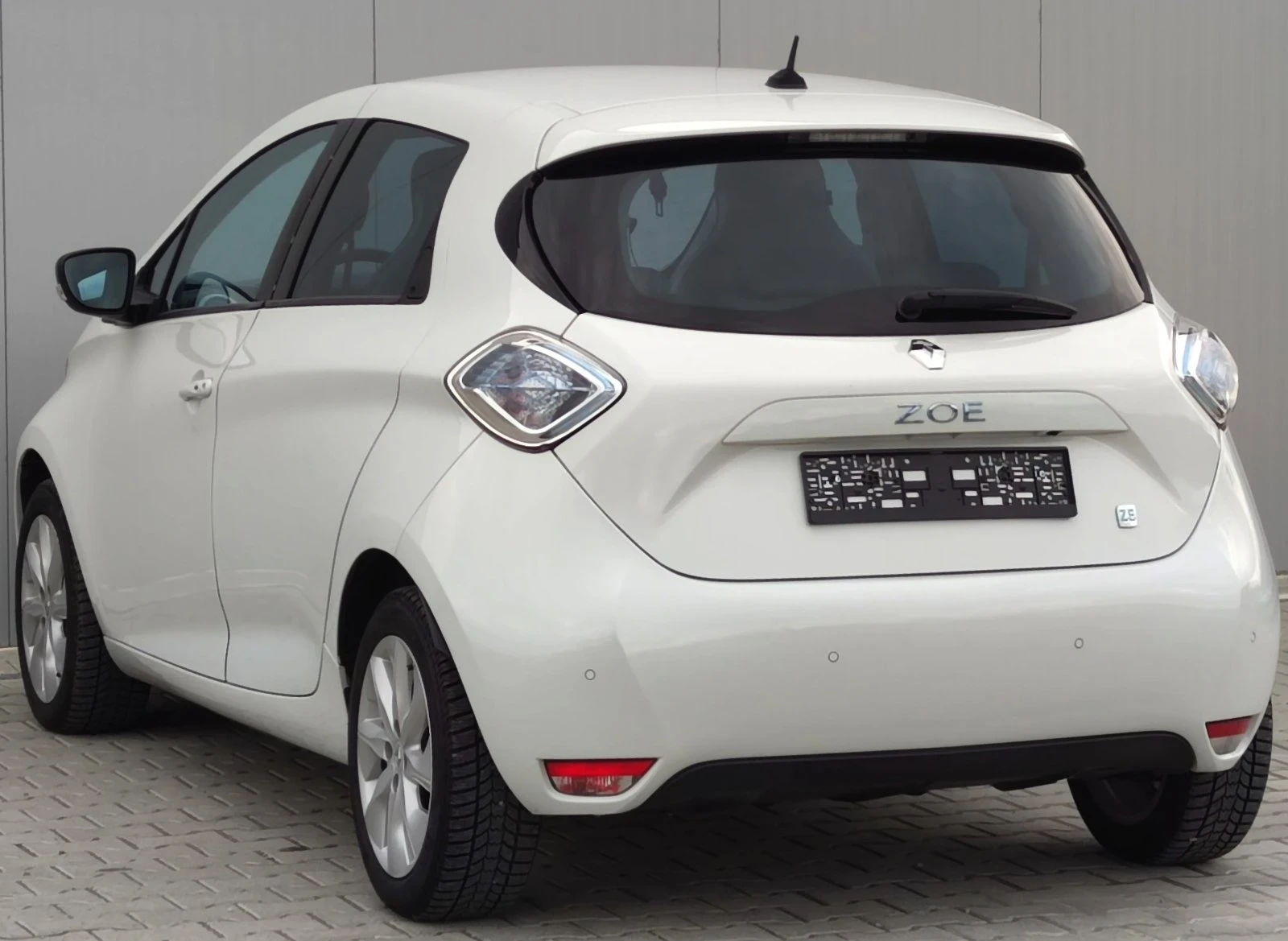 Renault Zoe, снимка 4 - Автомобили и джипове - 54084423