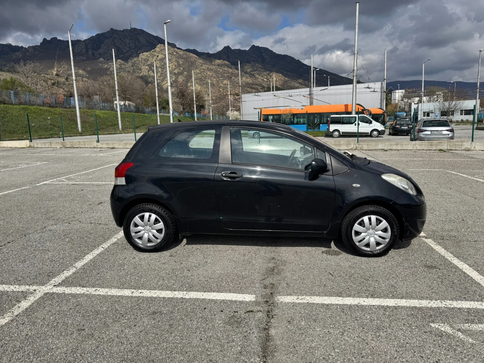 Toyota Yaris, снимка 2 - Автомобили и джипове - 54090017