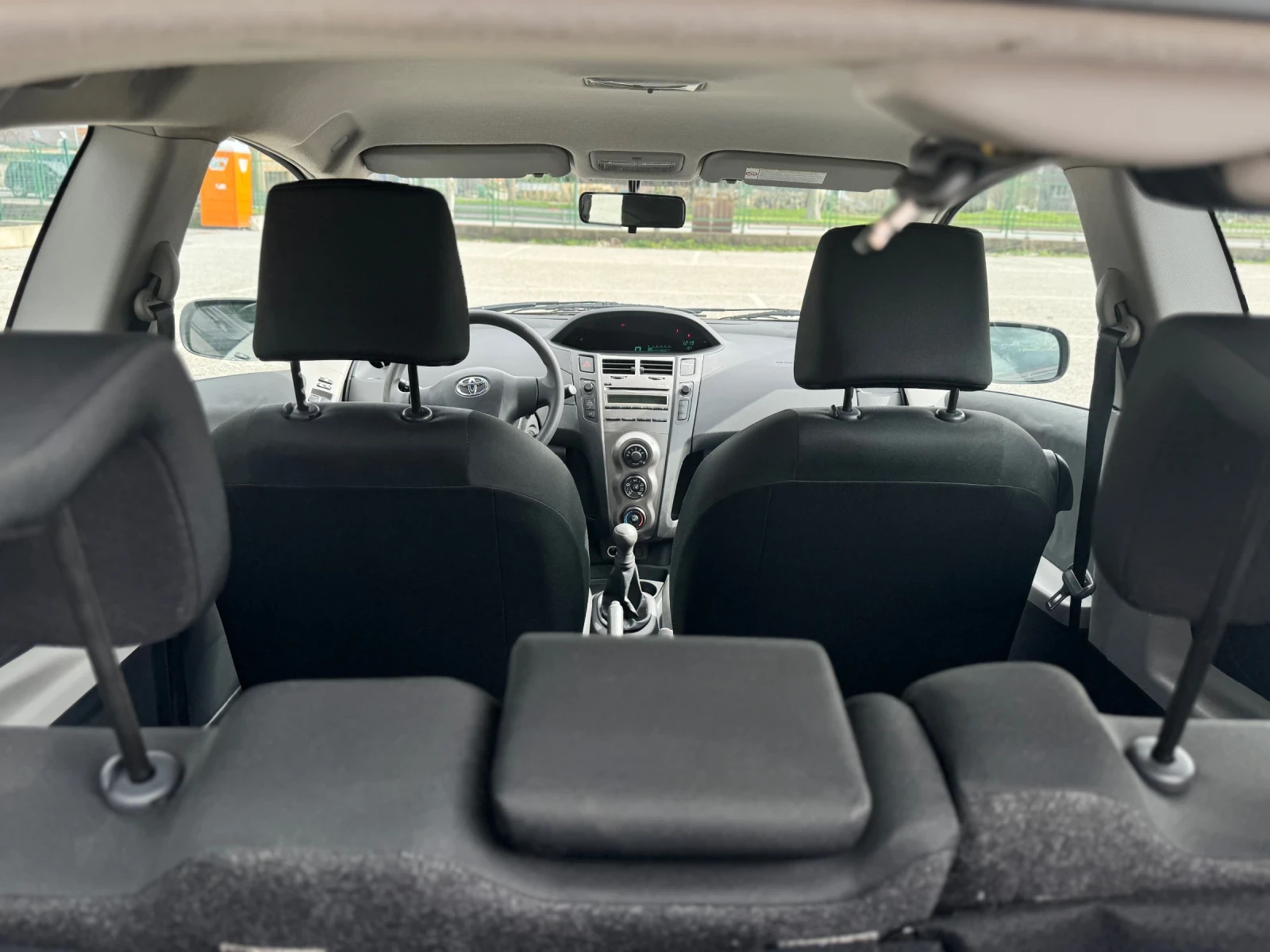 Toyota Yaris, снимка 17 - Автомобили и джипове - 54090017