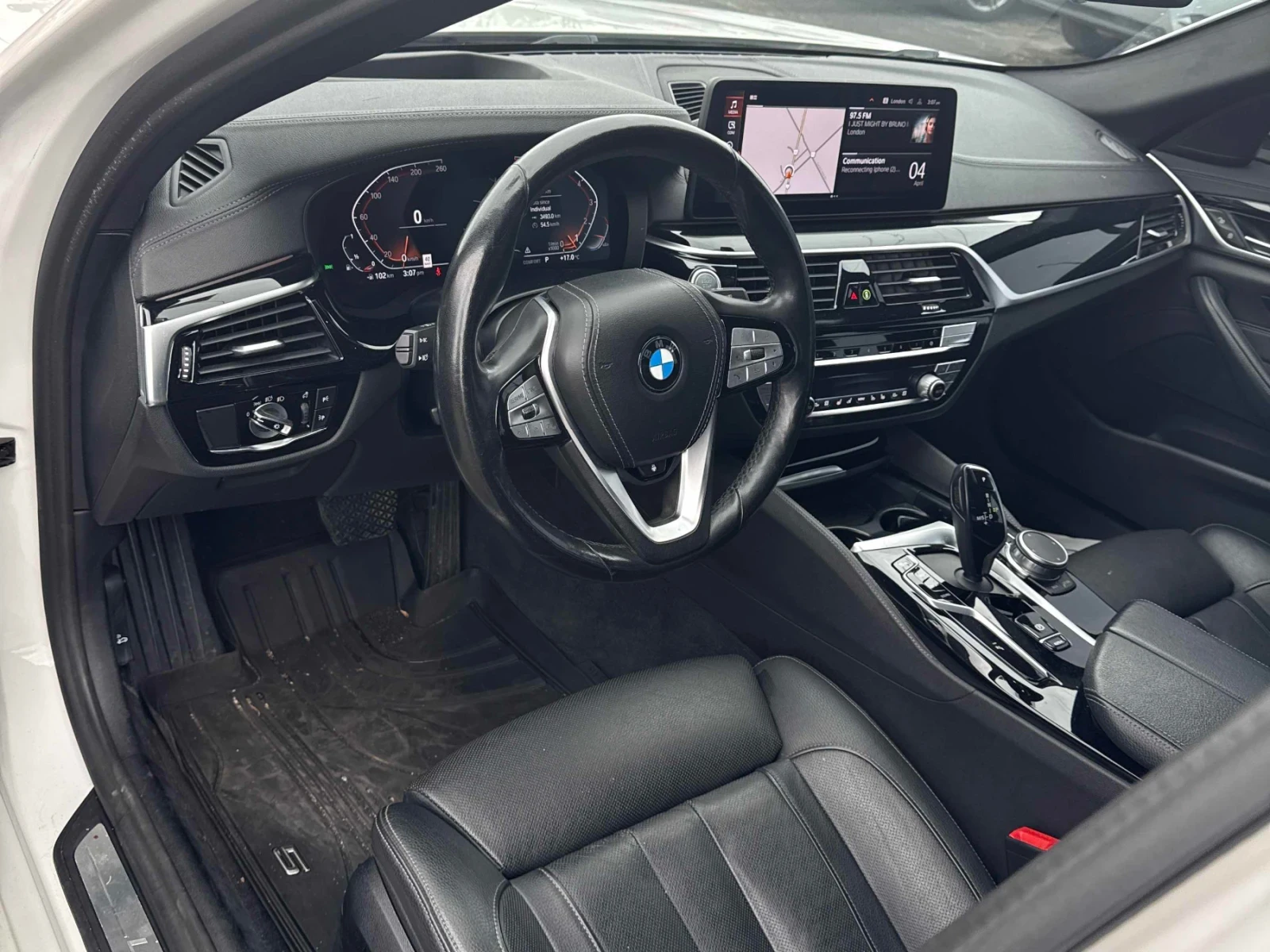 BMW 530 CARFAX * АВТОКРЕДИТ * ПРОГНОЗНА ЦЕНА ДО БГ, снимка 6 - Автомобили и джипове - 54512243
