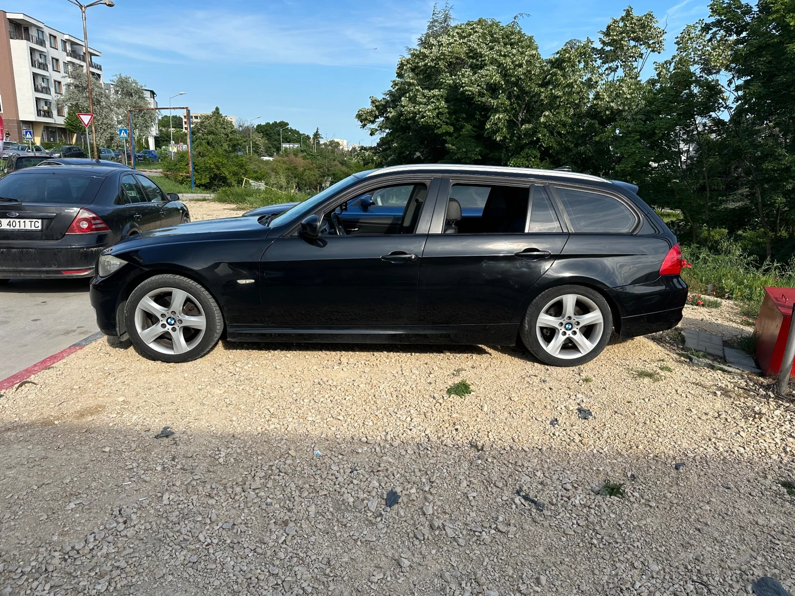 BMW 320, снимка 9 - Автомобили и джипове - 54802514