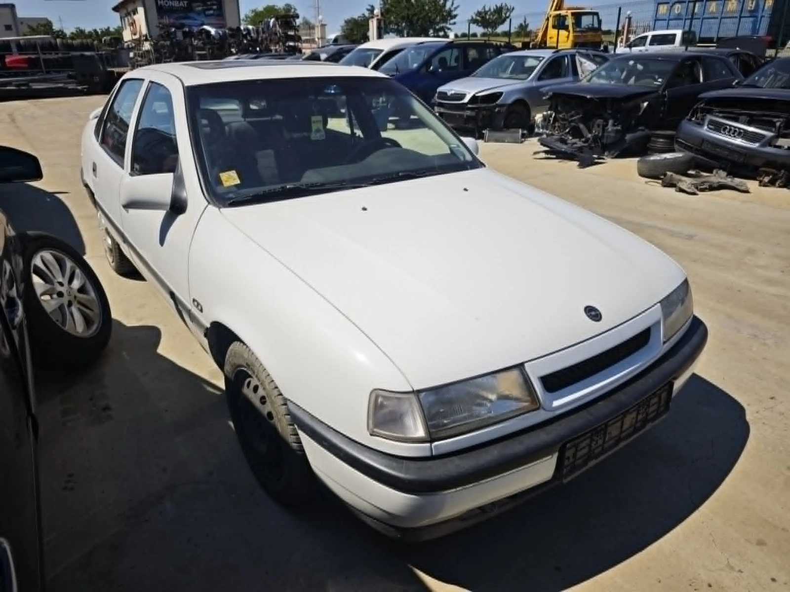 Opel Vectra 1.8i, снимка 2 - Автомобили и джипове - 54877163
