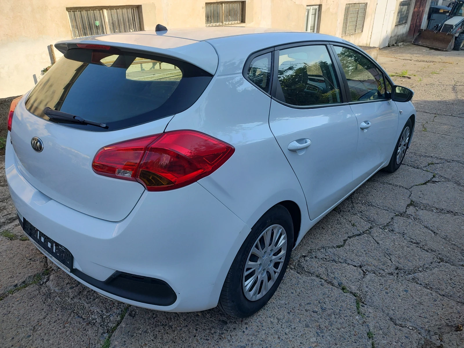 Kia Ceed 1.4i 16V | Mobile.bg � ����������� 4