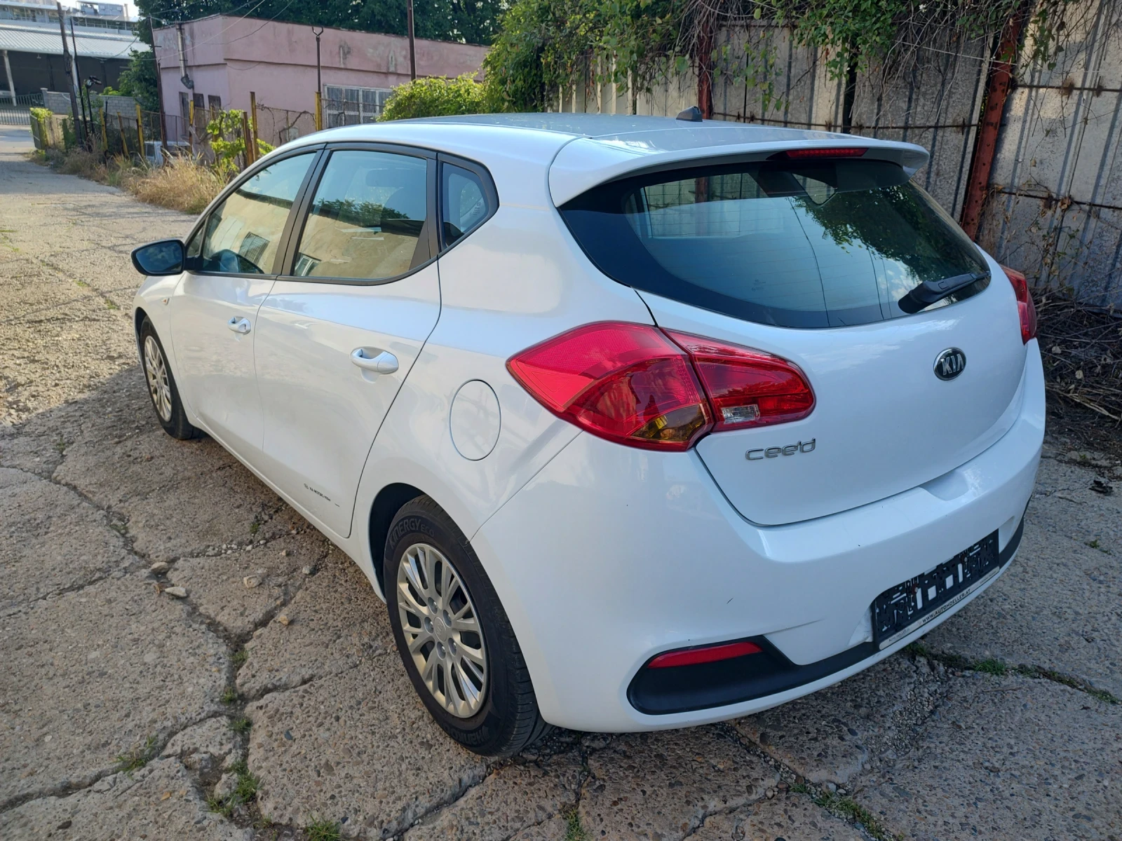 Kia Ceed 1.4i 16V | Mobile.bg � ����������� 6