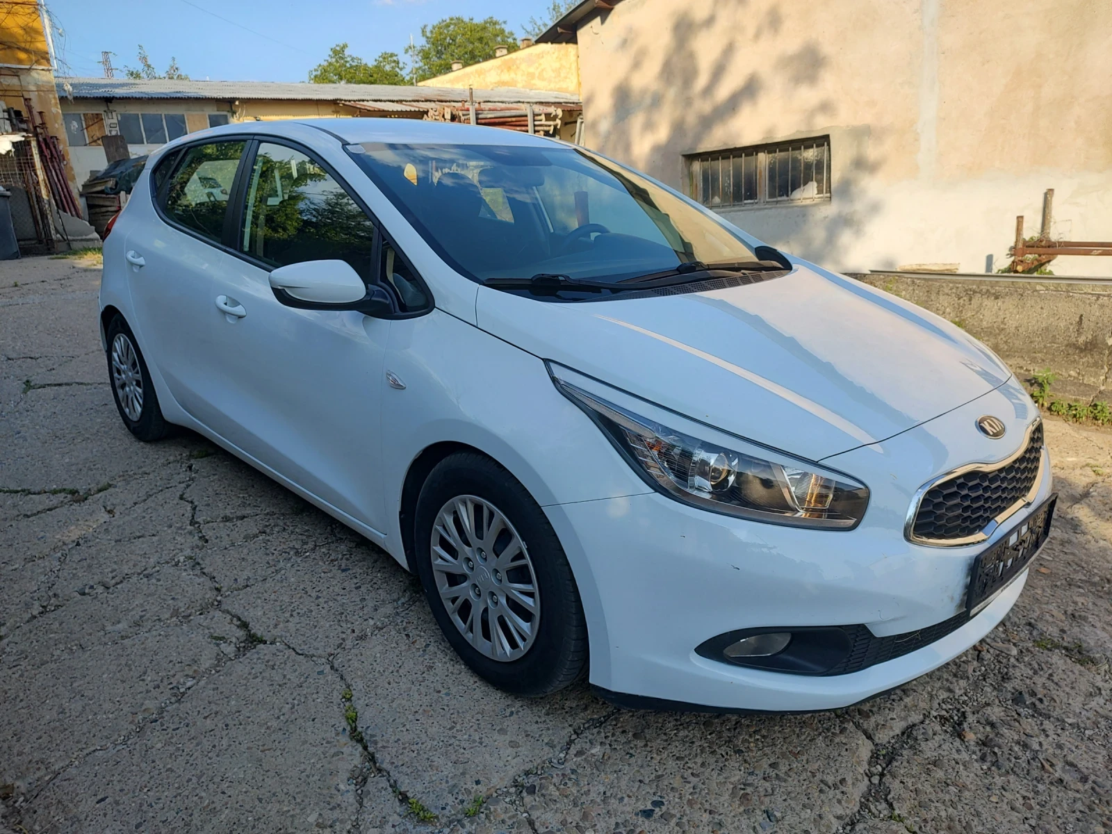 Kia Ceed 1.4i 16V | Mobile.bg � ����������� 3
