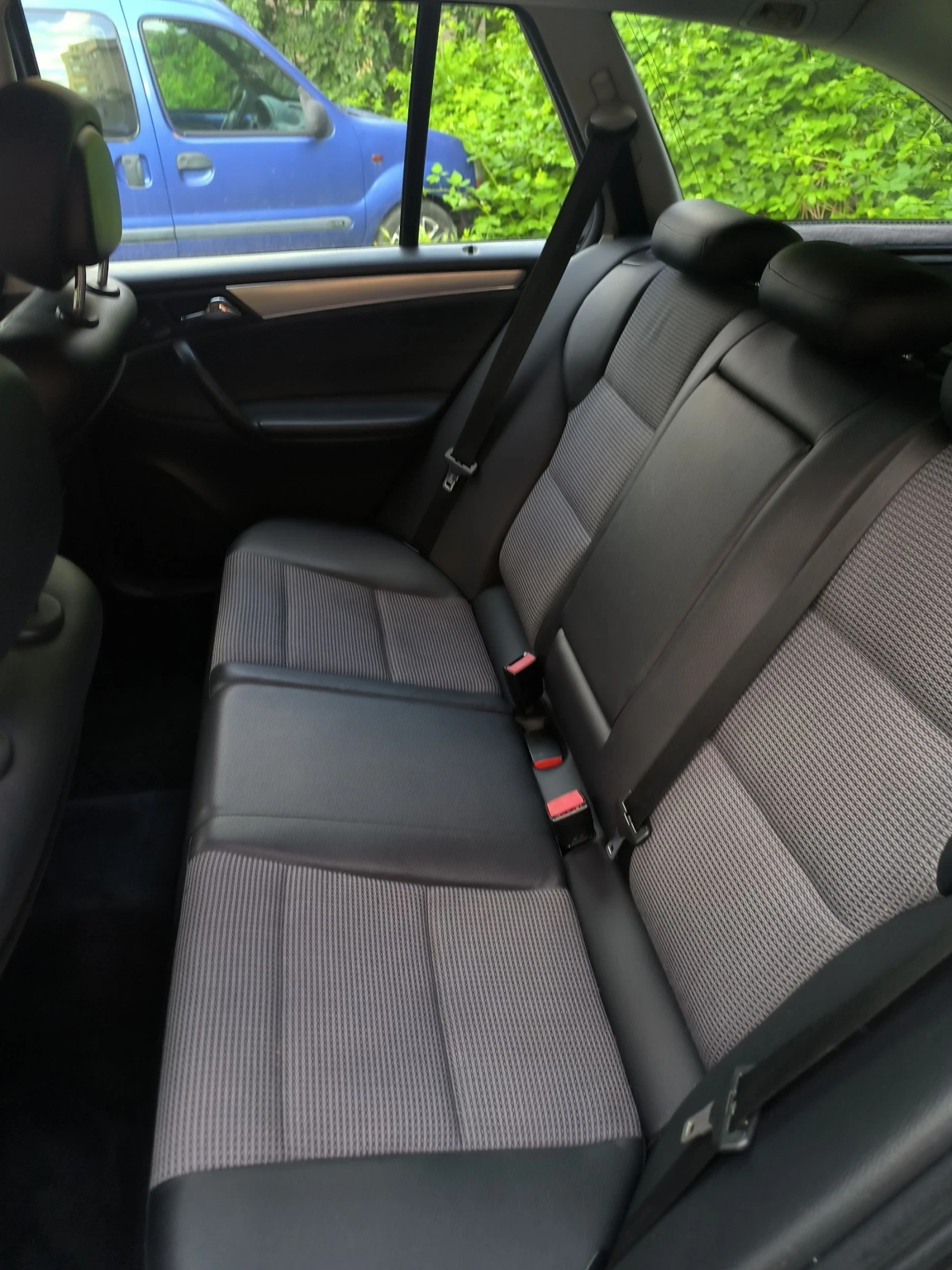 Mercedes-Benz C 180 Kompressor, снимка 6 - Автомобили и джипове - 55326957