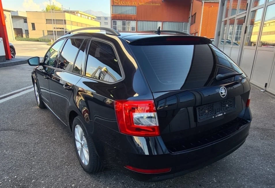 Skoda Octavia 2.0tdi 150к.с. 4х4 Швейцария, снимка 8 - Автомобили и джипове - 55547147