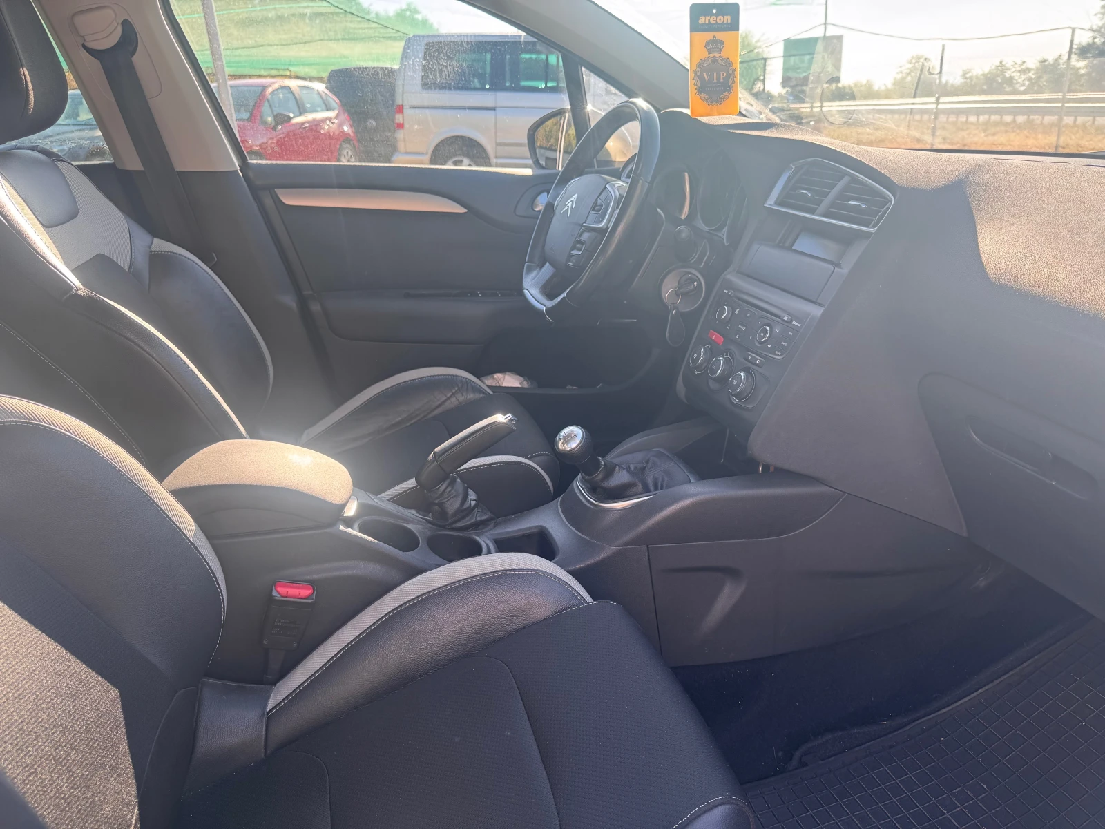 Citroen C4 1.6HDI Attraction 103000km.100%, снимка 10 - Автомобили и джипове - 55998936