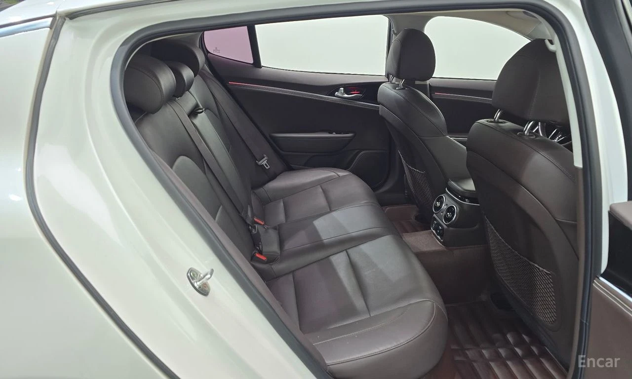 Kia Stinger 2.2* PLATINUM* ПОДГРЕВ* ОБДУХВАНЕ* ХЕДЪП* КАМЕРА* , снимка 15 - Автомобили и джипове - 56234284