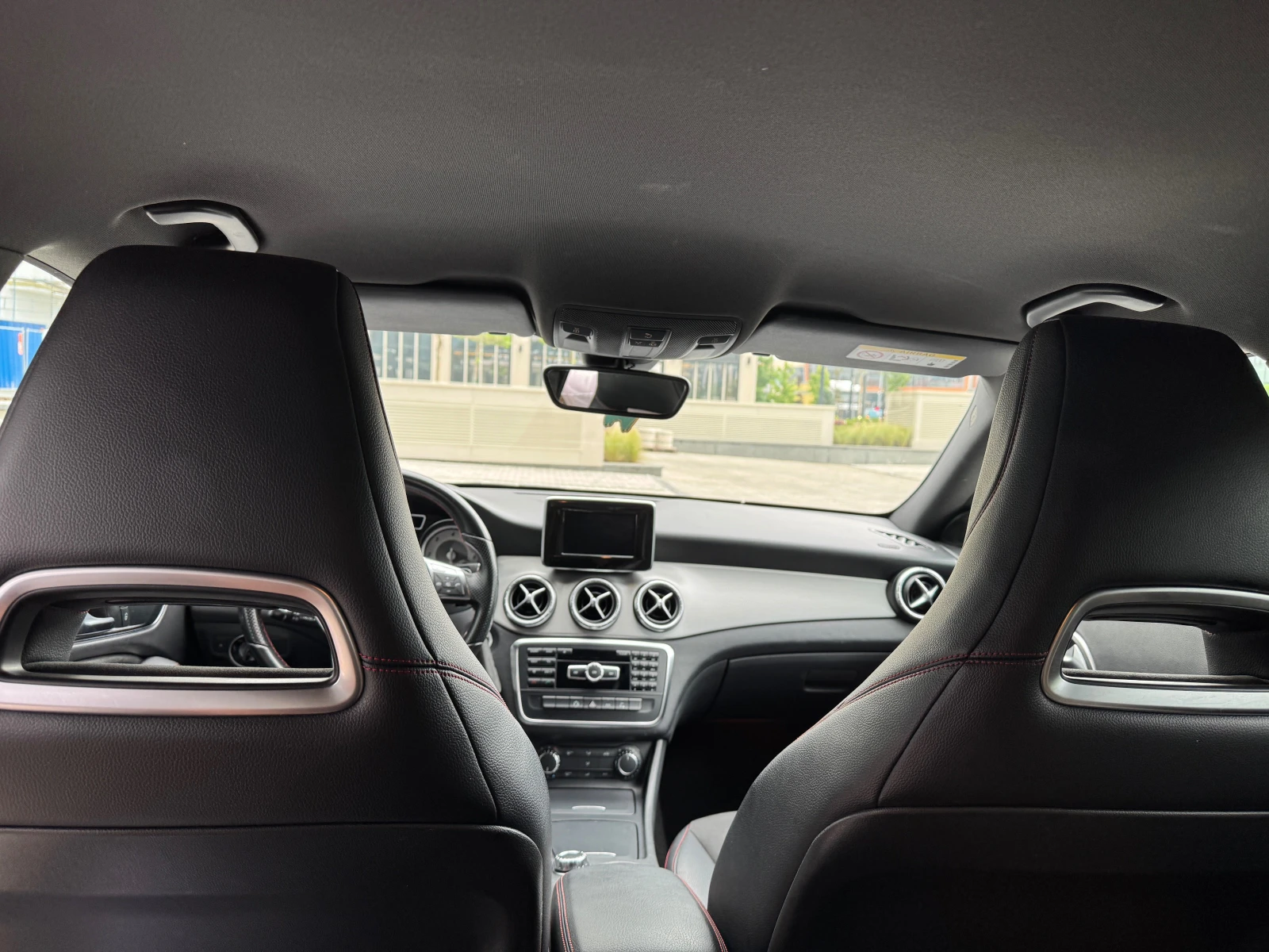 Mercedes-Benz CLA 200 AMG, снимка 4 - Автомобили и джипове - 56335673
