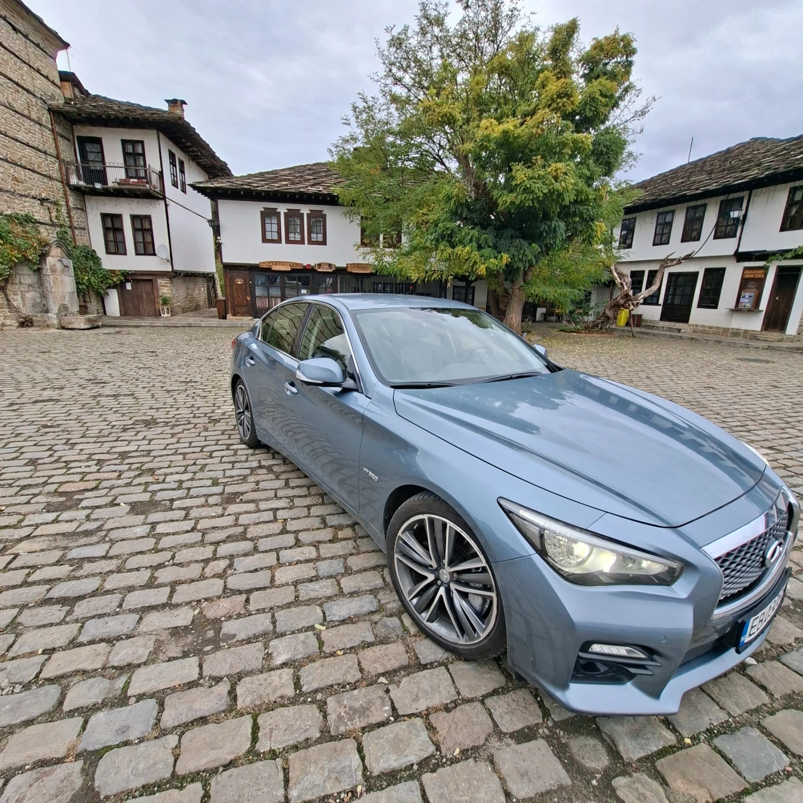 Infiniti Q50 Q50S Hybrid AWD