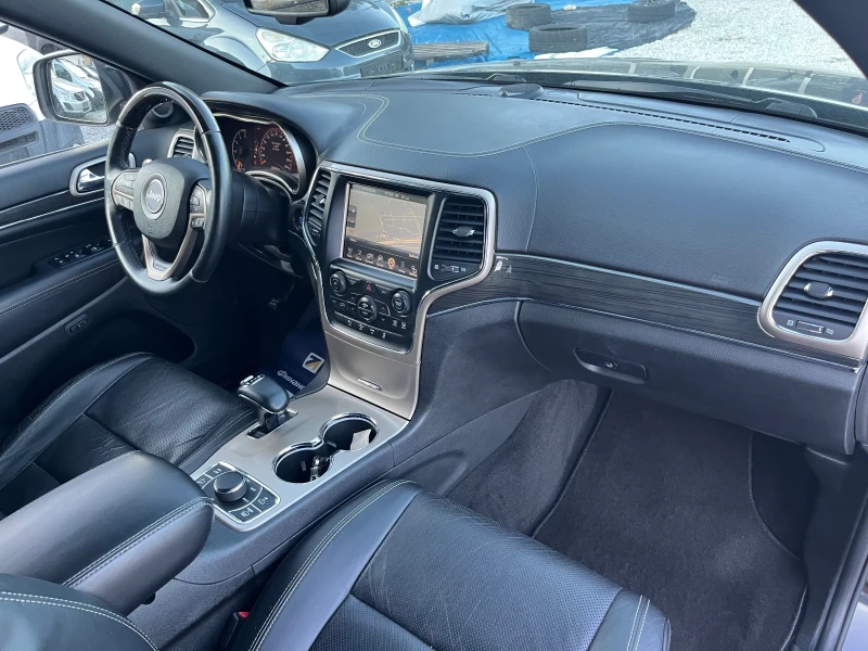 Jeep Grand cherokee 3.0CRD OVERLAND, снимка 11 - Автомобили и джипове - 47671635