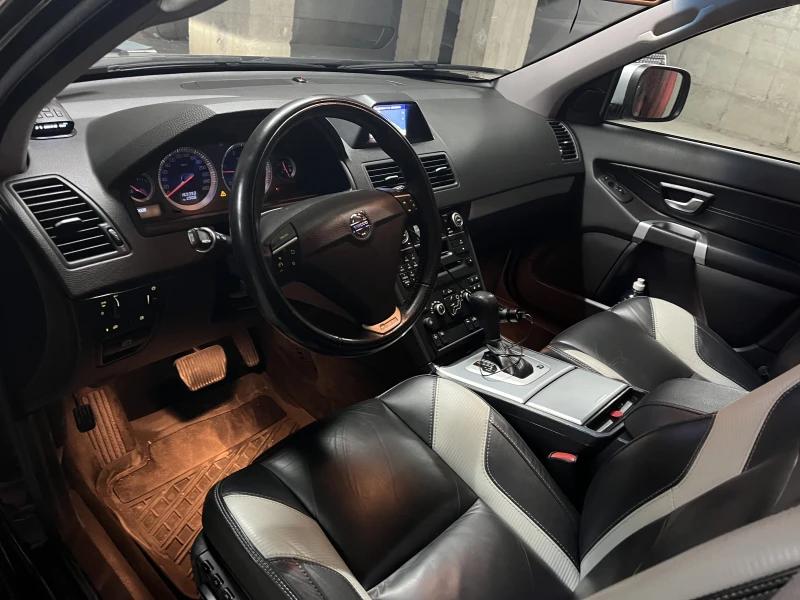 Volvo Xc90, снимка 6 - Автомобили и джипове - 51138661