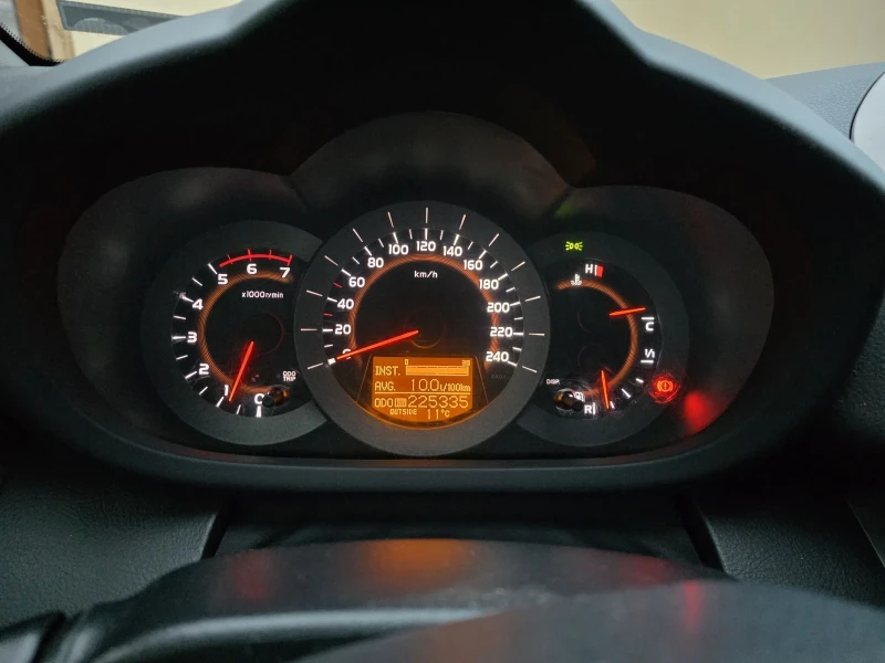 Toyota Rav4 2.2 177к.с. 4х4, снимка 10 - Автомобили и джипове - 52473306