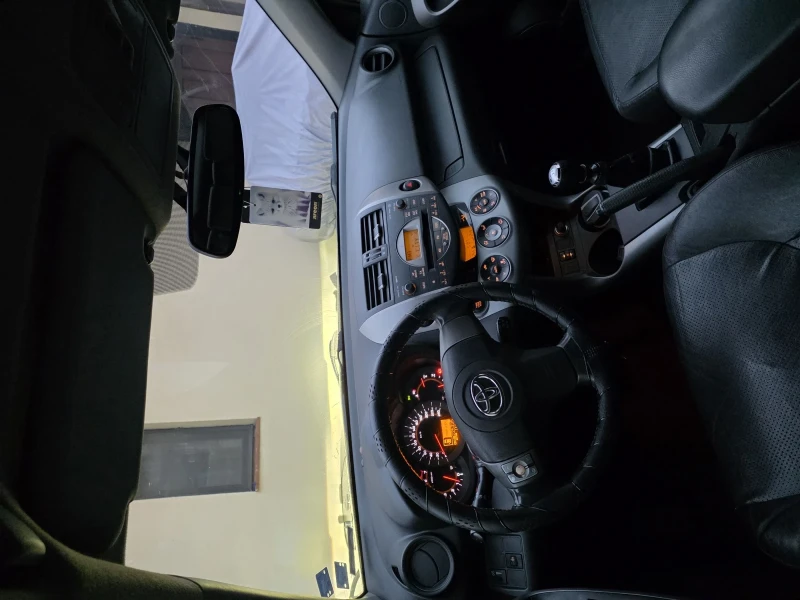 Toyota Rav4 2.2 177к.с. 4х4, снимка 15 - Автомобили и джипове - 52473306