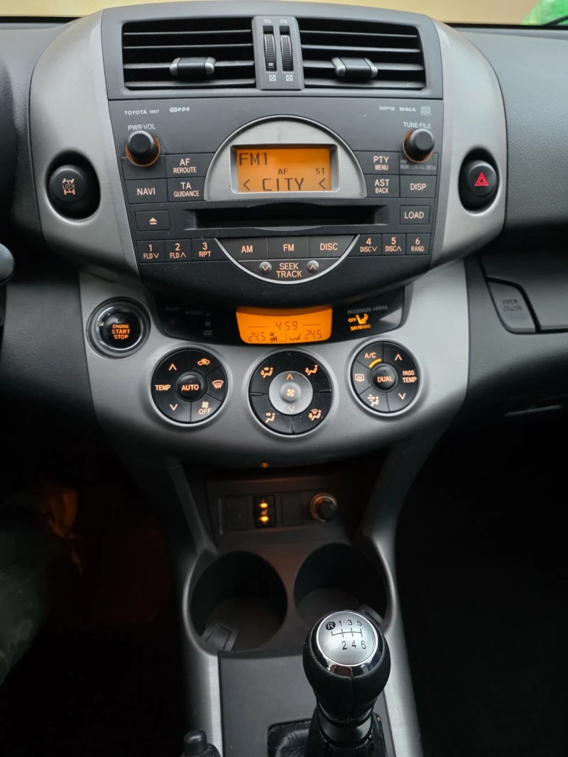 Toyota Rav4 2.2 177к.с. 4х4, снимка 12 - Автомобили и джипове - 52473306