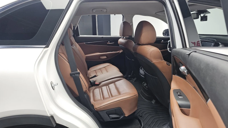 Kia Sorento 2.2 4WD NOBLESSE SPECIAL autogeorge.com, снимка 11 - Автомобили и джипове - 52333522