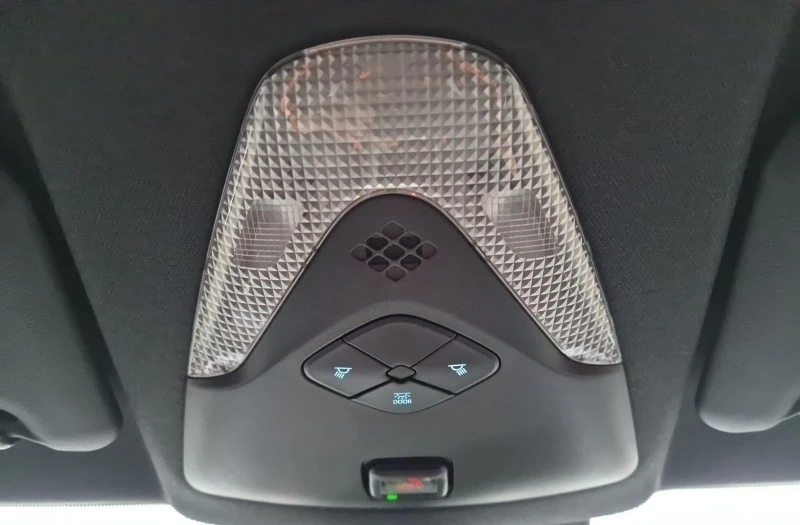 Toyota C-HR GR Sport 184 кс., снимка 9 - Автомобили и джипове - 53092509