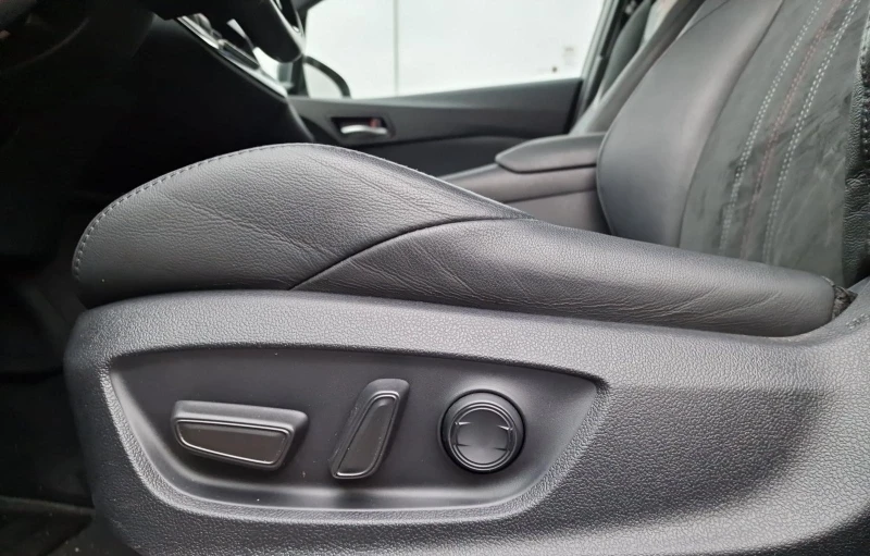 Toyota C-HR GR Sport 184 кс., снимка 10 - Автомобили и джипове - 53092509