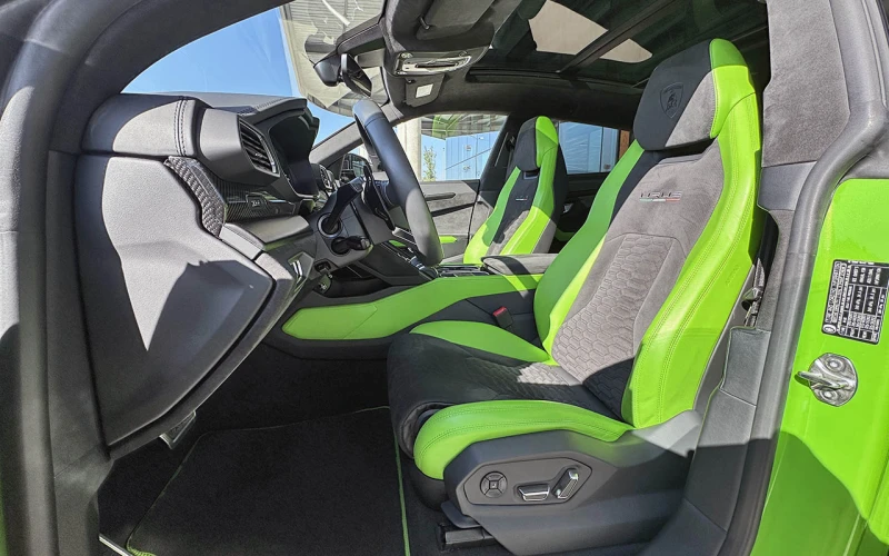 Lamborghini Urus Pearl Capsule, снимка 6 - Автомобили и джипове - 53108063