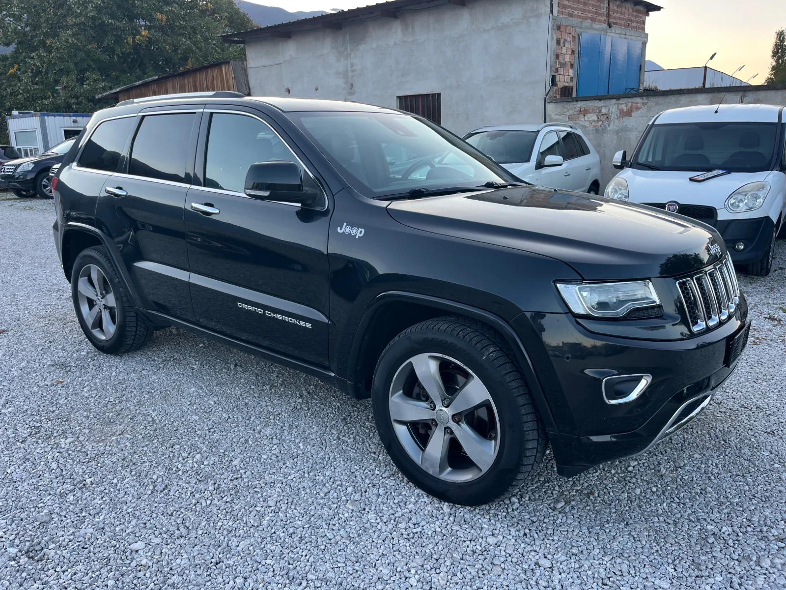 Jeep Grand cherokee 3.0CRD OVERLAND - изображение 5