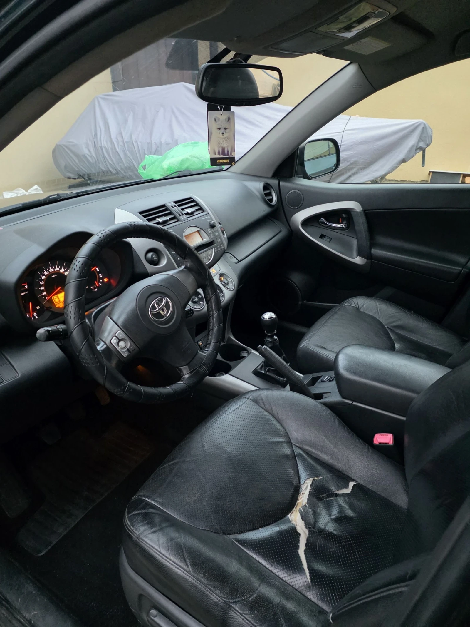 Toyota Rav4 2.2 177.. 44 | Mobile.bg   9