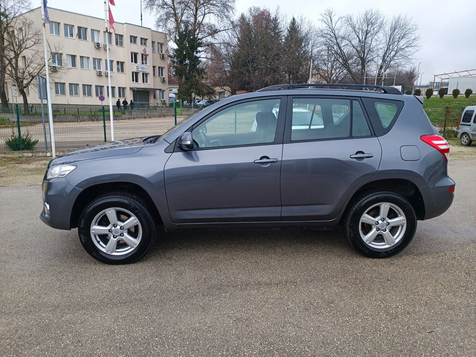Toyota Rav4 2.0 i-158��-���������-�����-6��-4�4-FACELIFT | Mobile.bg � ����������� 6