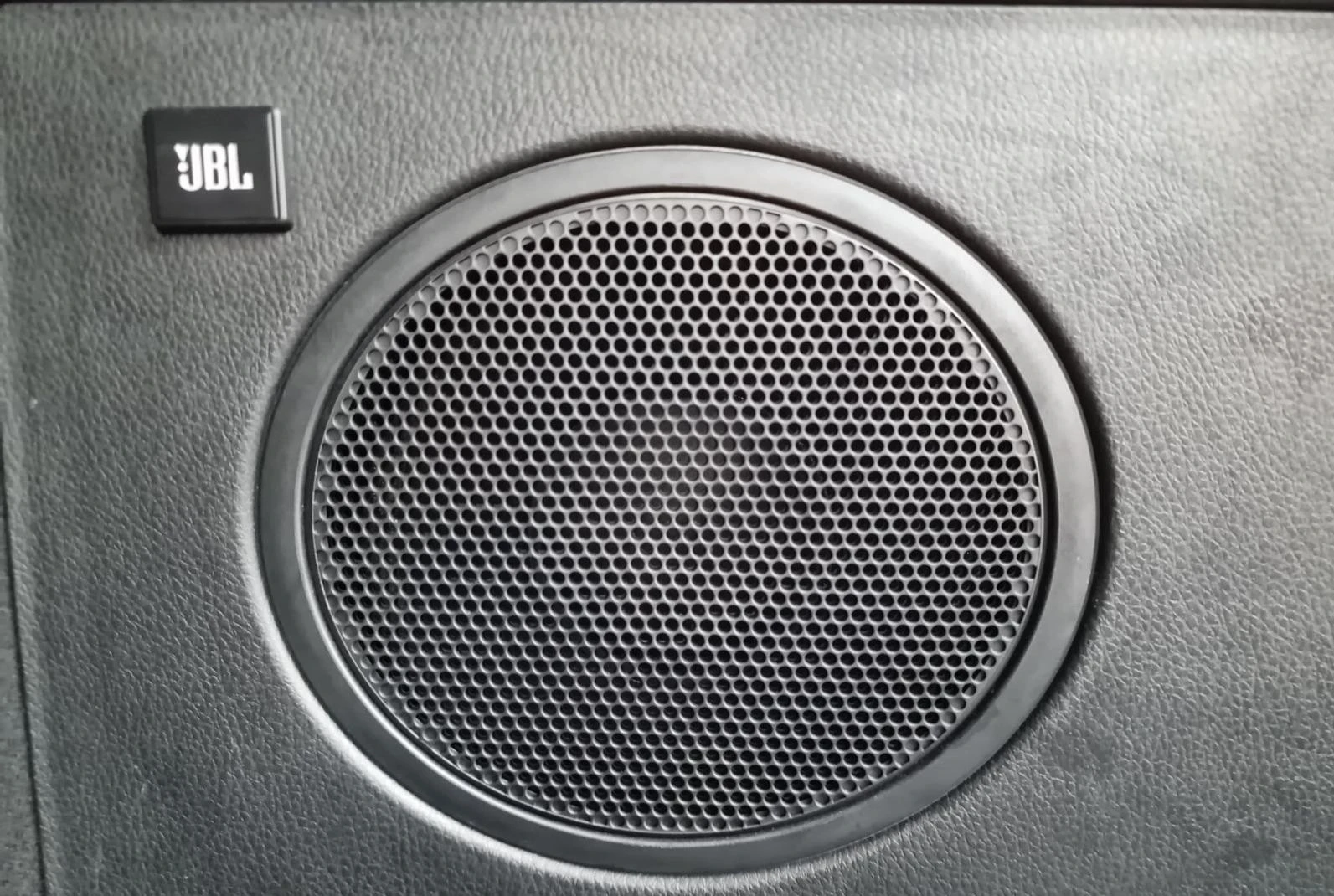 Toyota C-HR GR Sport 184 ��. | Mobile.bg � ����������� 12