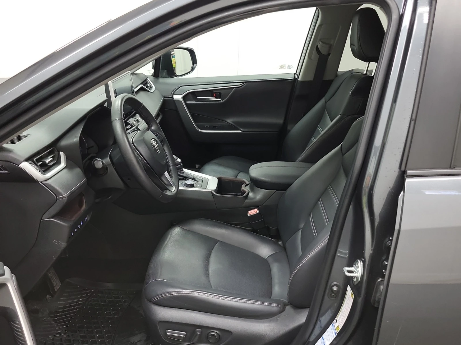 Toyota Rav4 HYBRID LIMITED * * CARFAX * * АВТО КРЕДИТ * *  - изображение 8