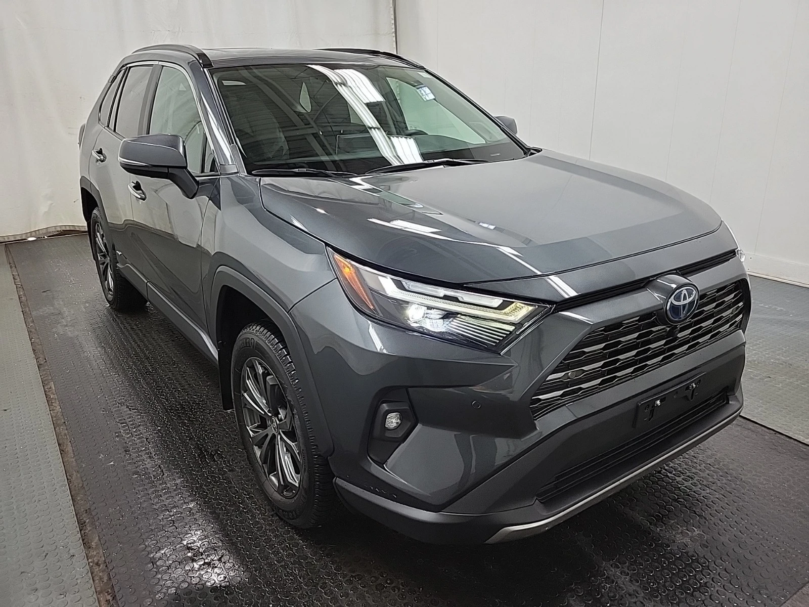 Toyota Rav4 HYBRID LIMITED * * CARFAX * * АВТО КРЕДИТ * *  - изображение 3