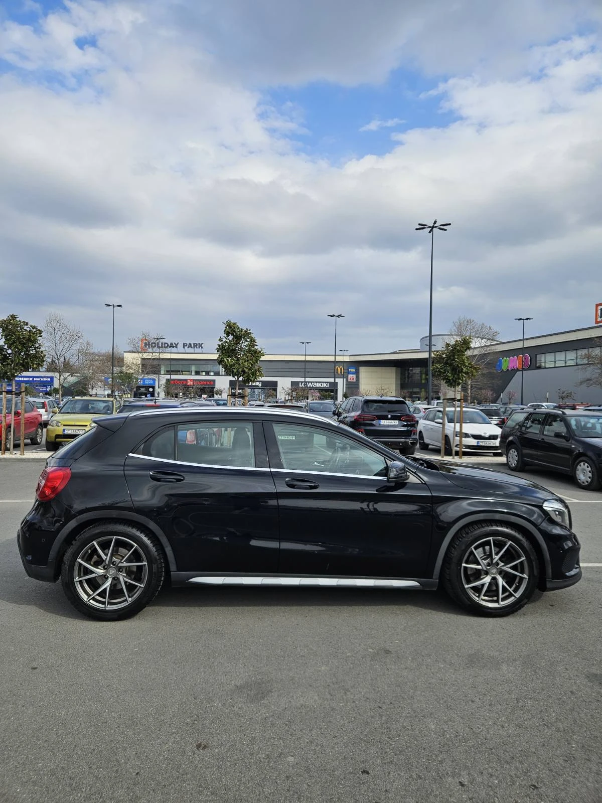 Mercedes-Benz GLA 220 AMG Пакет, снимка 8 - Автомобили и джипове - 53929011