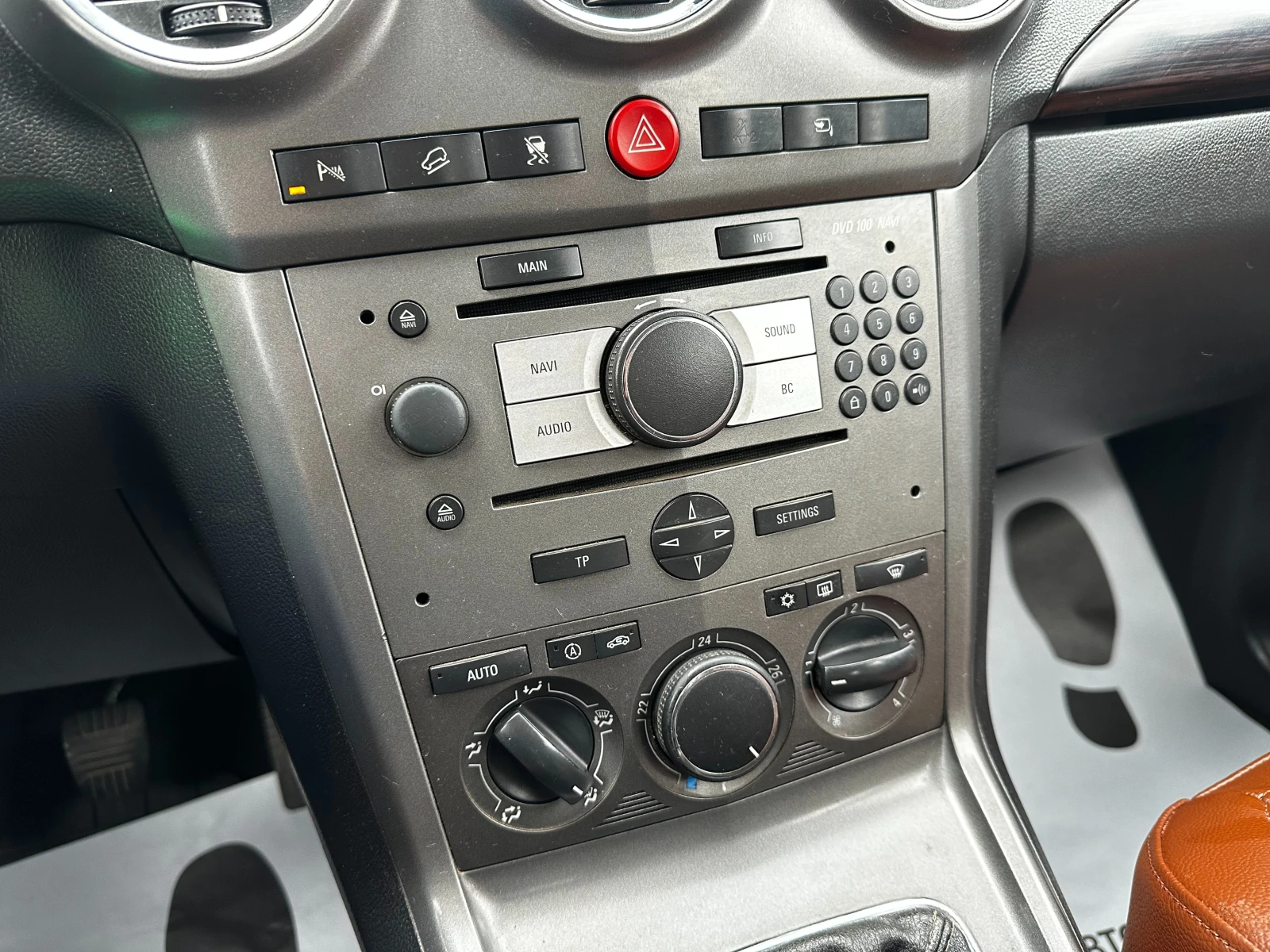 Opel Antara, снимка 12 - Автомобили и джипове - 54509041
