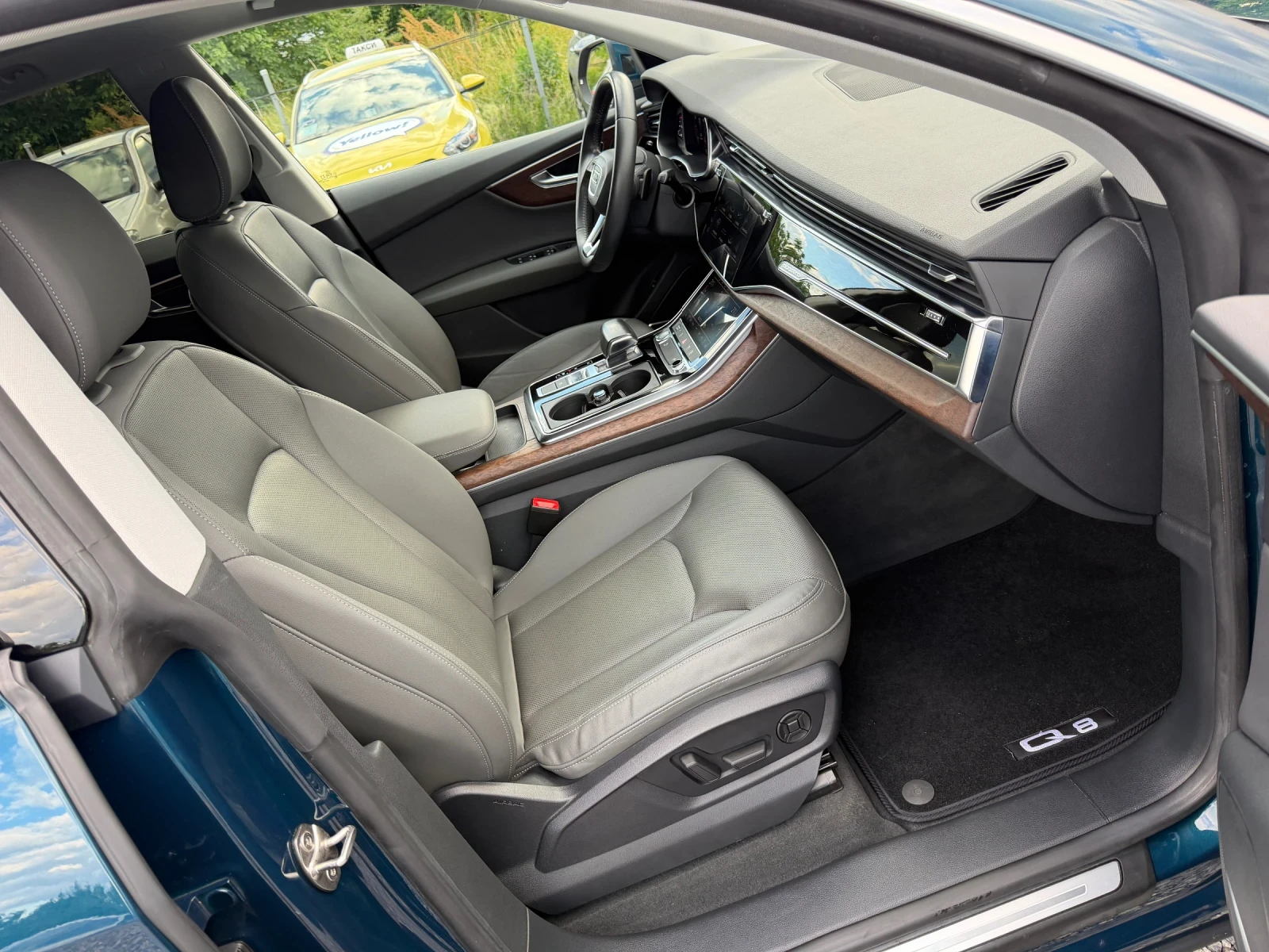 Audi Q8 55 TFSI, 3.0i, V6, Quattro, Mild Hybrid, 42000Km!, снимка 10 - Автомобили и джипове - 54905046