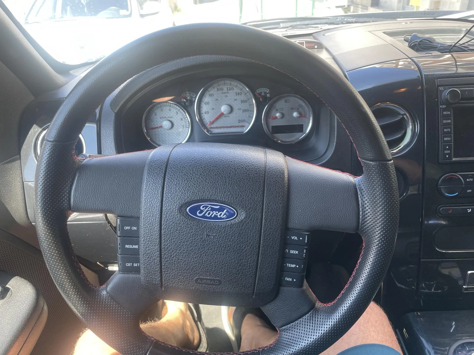 Ford F150 Harley Davidson 5.4 Бензин/Газ БАРТЕР, снимка 10 - Автомобили и джипове - 55841566