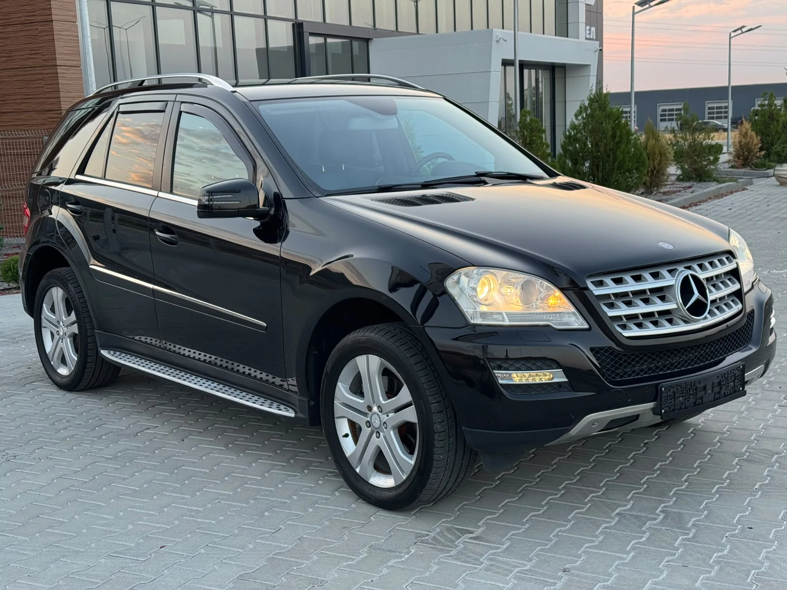 Mercedes-Benz ML 350 НА ПРУЖИНИ :: 222000КМ., снимка 2 - Автомобили и джипове - 56039290