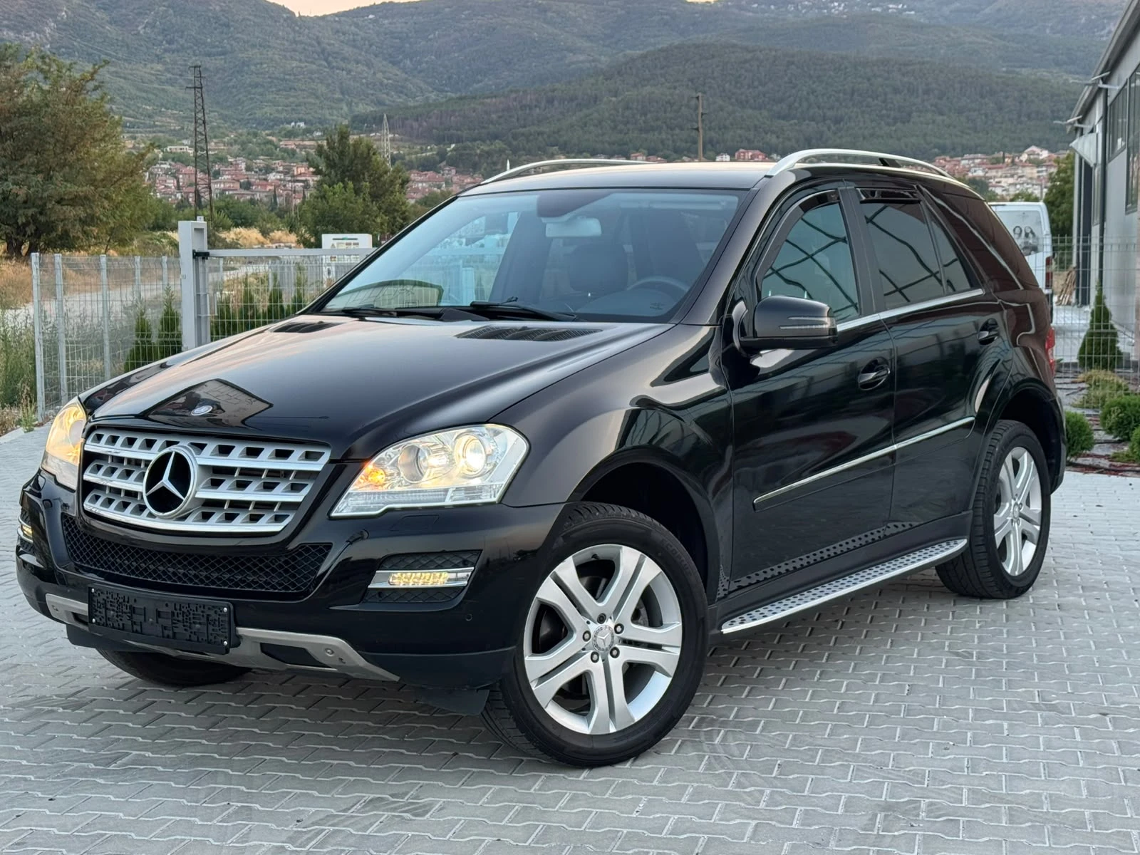 Mercedes-Benz ML 350 НА ПРУЖИНИ :: 222000КМ.