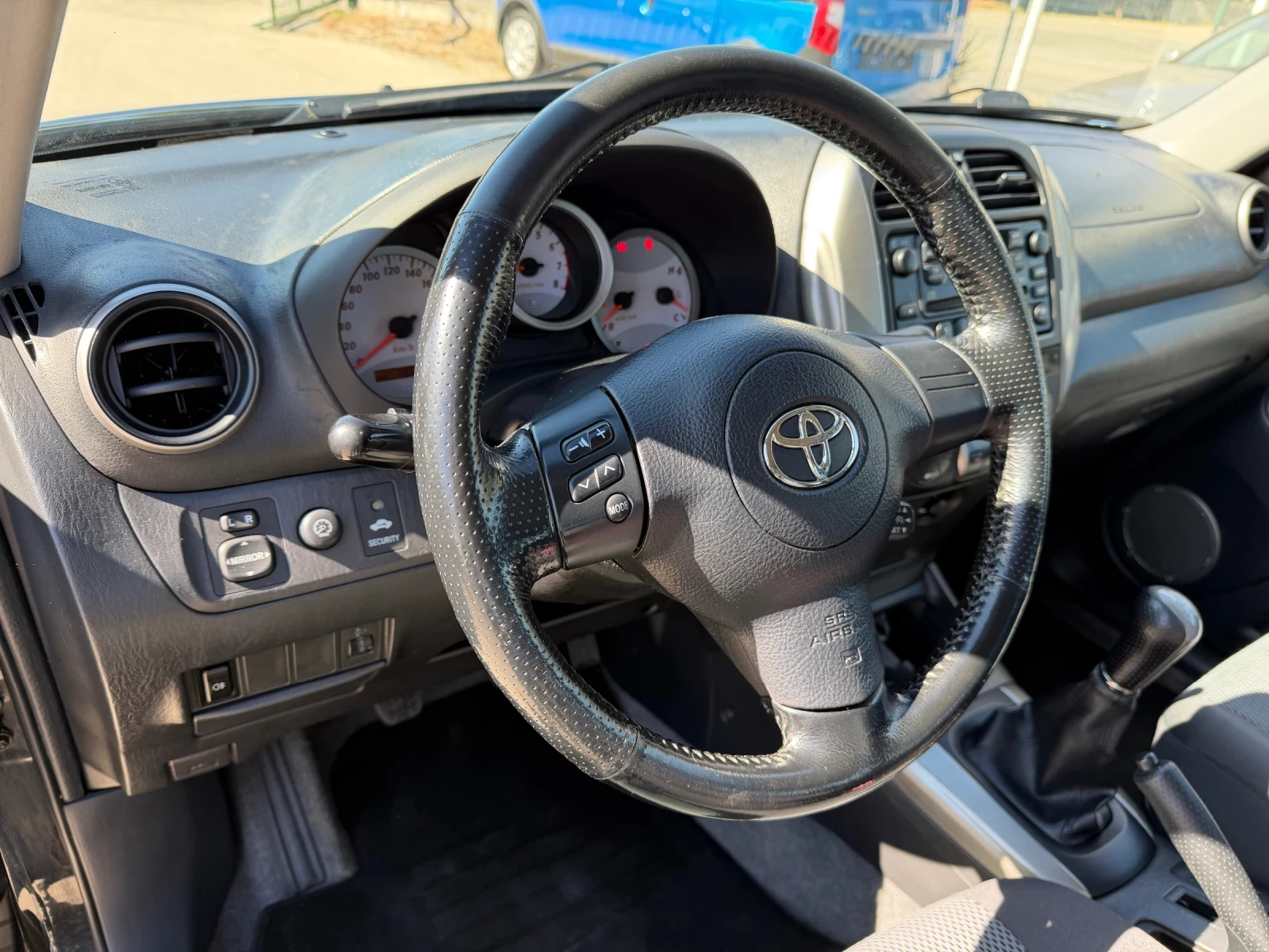 Toyota Rav4 2.0 VVT-I 150 kc 4x4, снимка 12 - Автомобили и джипове - 56338819