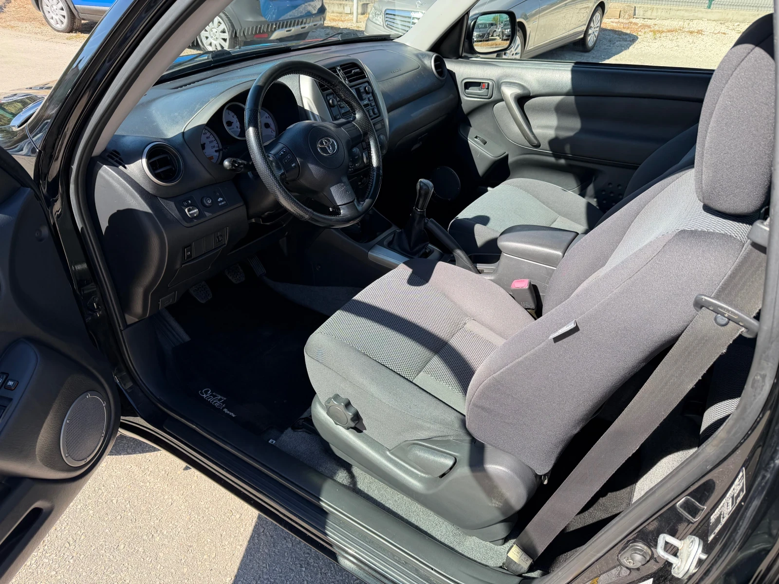 Toyota Rav4 2.0 VVT-I 150 kc 4x4, снимка 7 - Автомобили и джипове - 56338819