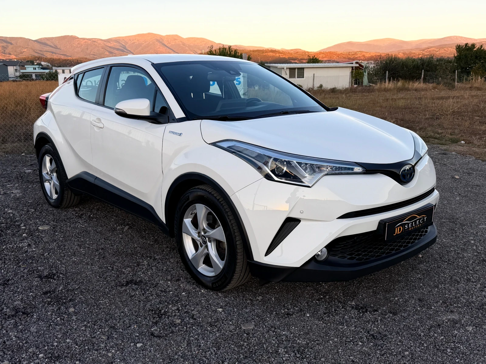 Toyota C-HR Hybrid / Keyless go , снимка 6 - Автомобили и джипове - 56350217