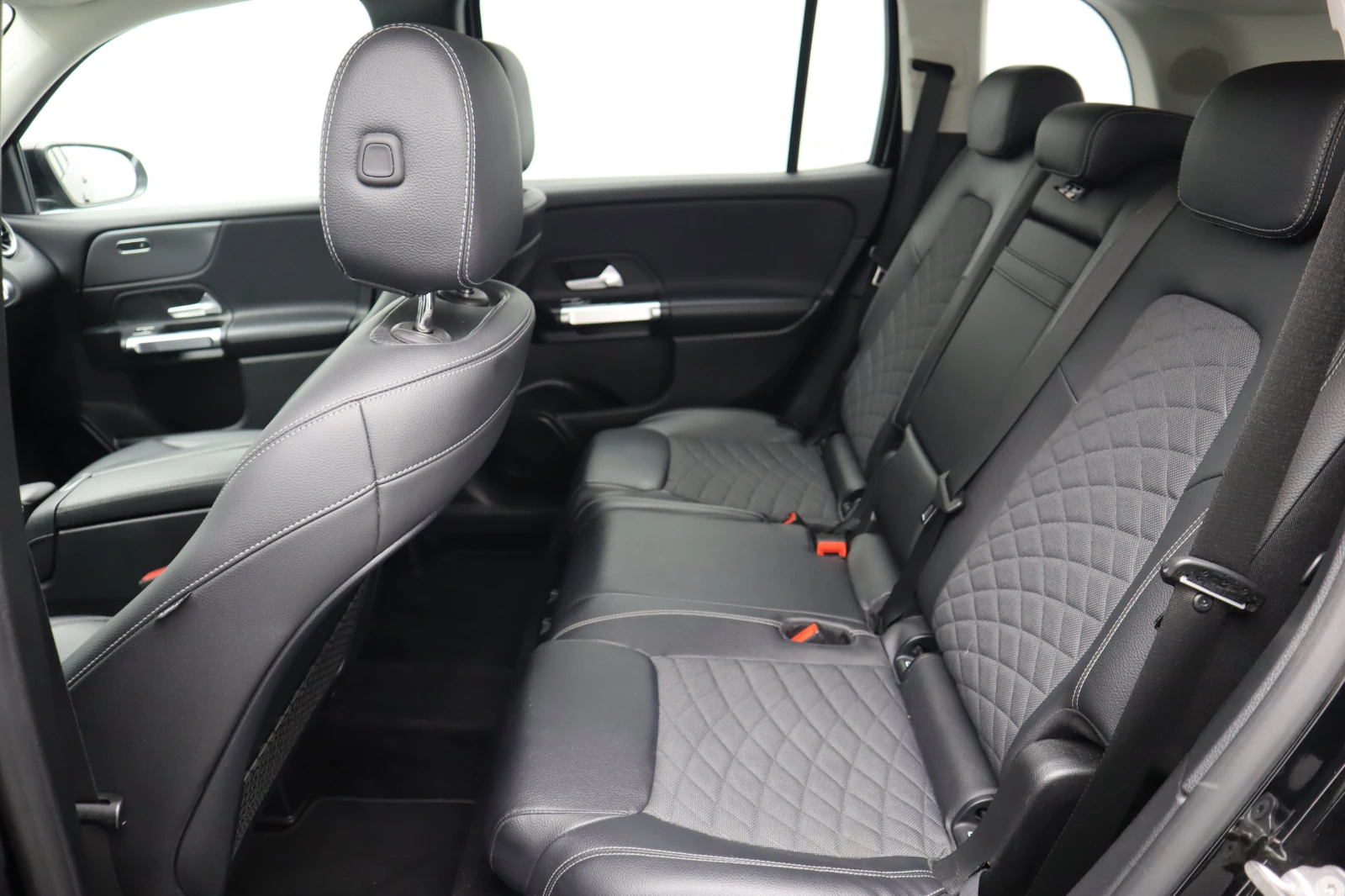Mercedes-Benz GLB 200D 4Matic | Mobile.bg � ����������� 12