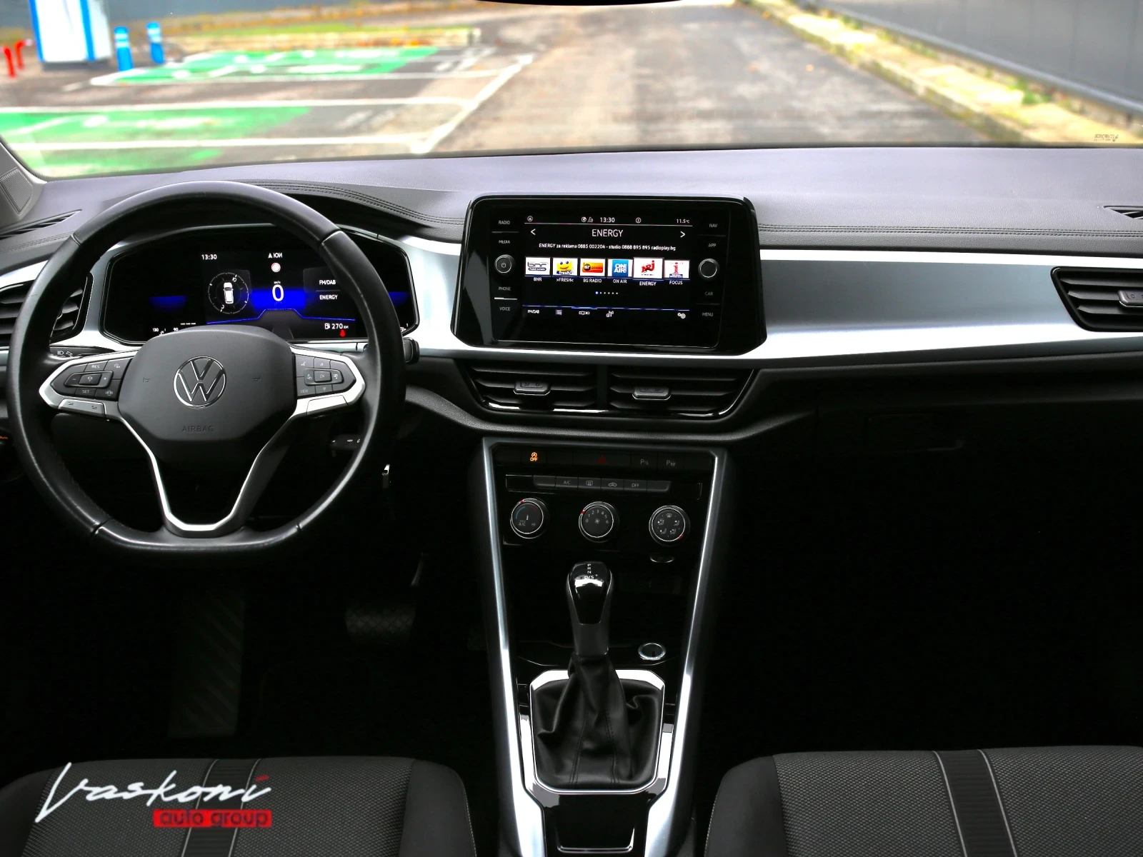 VW T-Roc 2.0 TDI FACELIFT САМОПАРКИРАНЕ, снимка 8 - Автомобили и джипове - 56739086